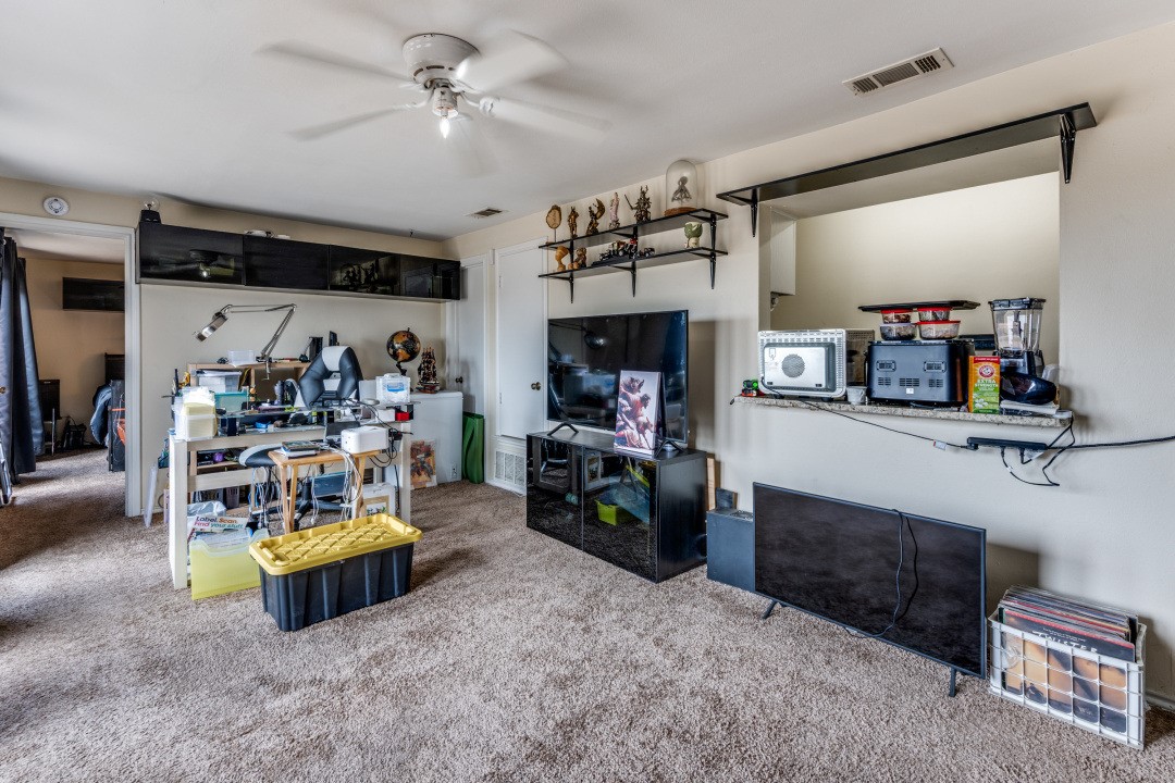 1801 Old Oak Drive Arlington TX 76012