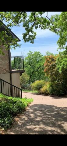 1801 Old Oak Drive Arlington TX 76012
