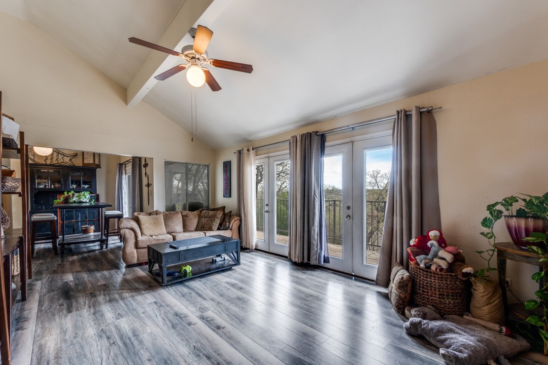 1801 Old Oak Drive Arlington TX 76012