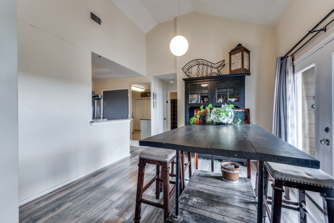 1801 Old Oak Drive Arlington TX 76012