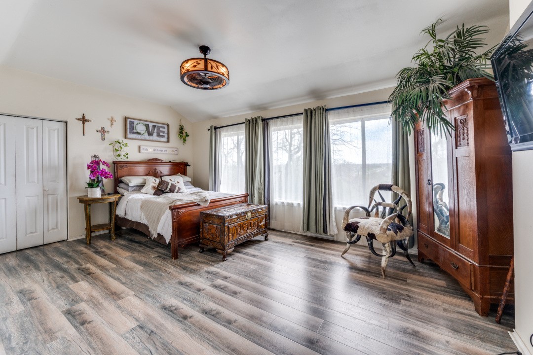 1801 Old Oak Drive Arlington TX 76012