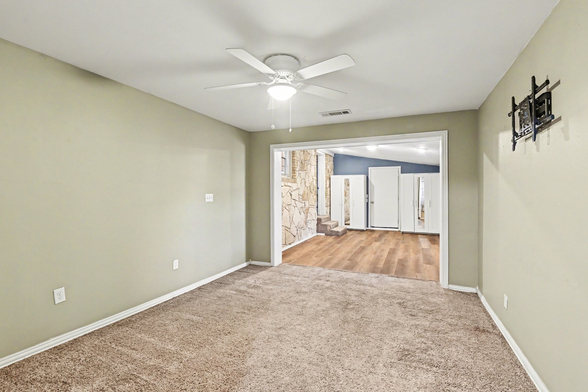 108 N Cherry Lane Granbury TX 76048