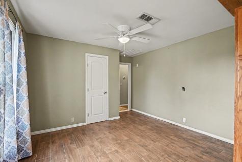 108 N Cherry Lane Granbury TX 76048