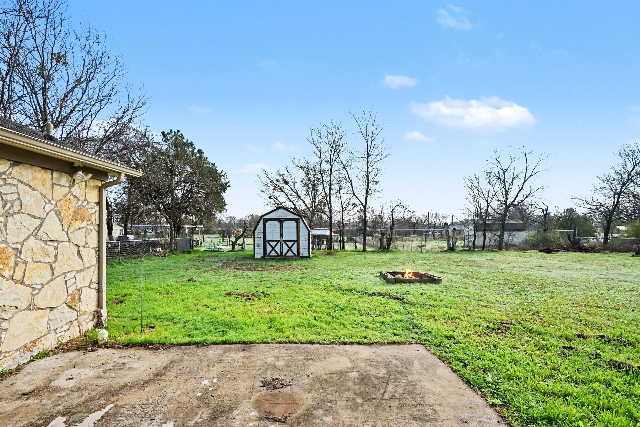 108 N Cherry Lane Granbury TX 76048