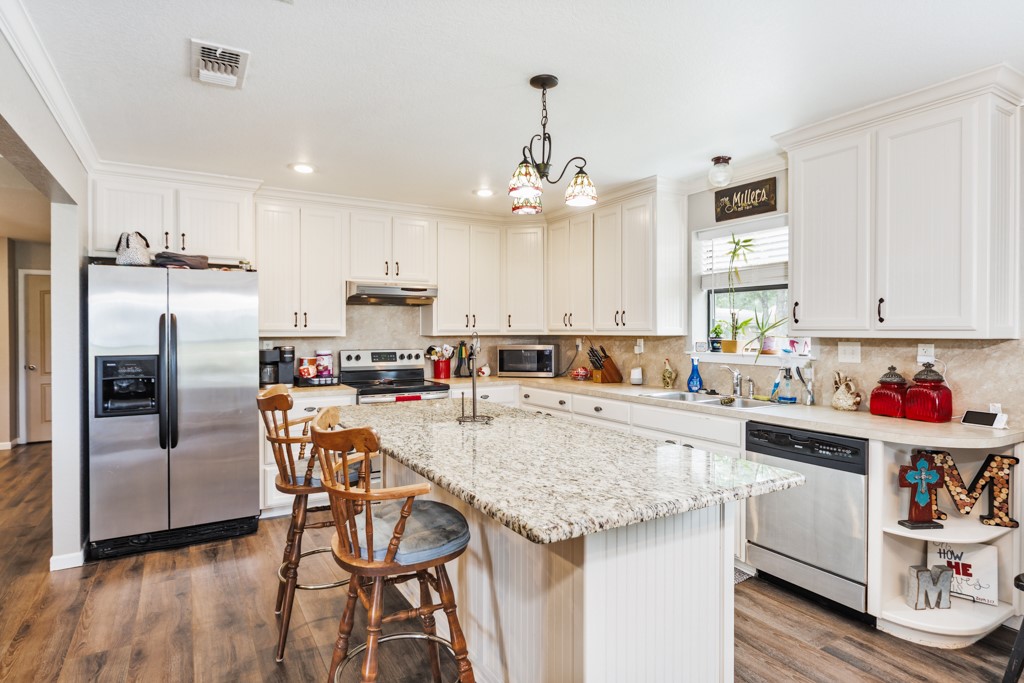 383 Briar Creek Lane Bowie TX 76230