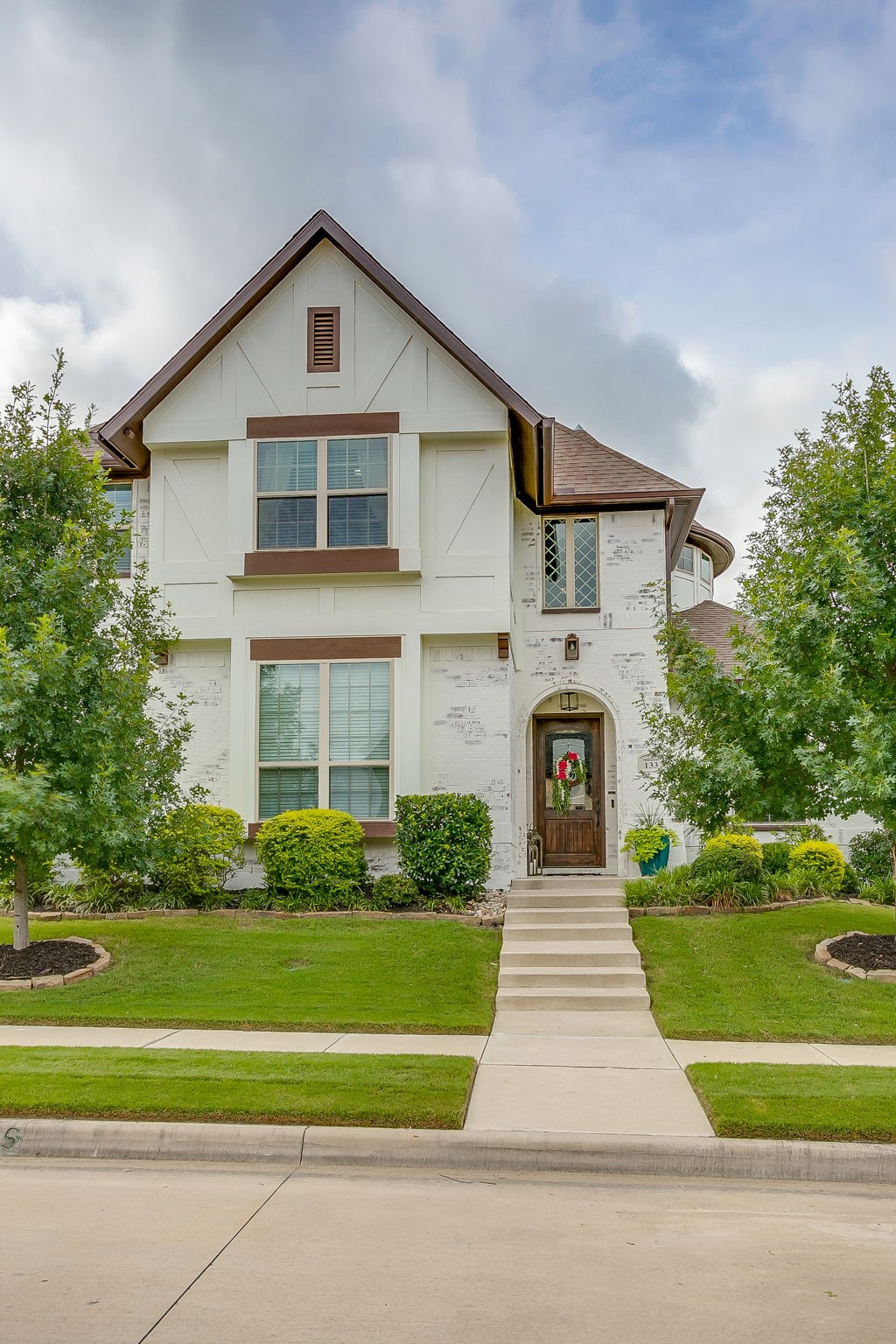 133 Fairweather Drive Burleson TX 76028