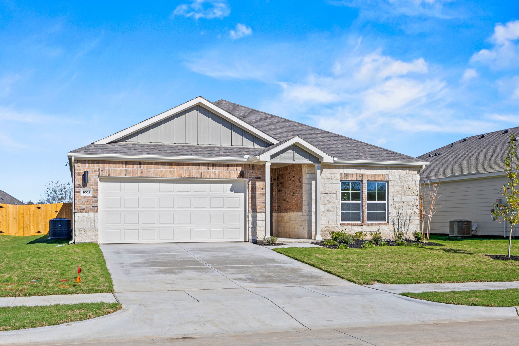 1005 Park Oak Lane Crowley TX 76036