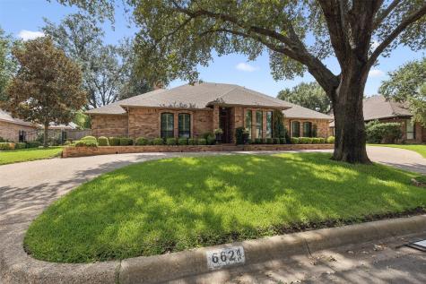6621 Country Day Trail Benbrook TX 76132