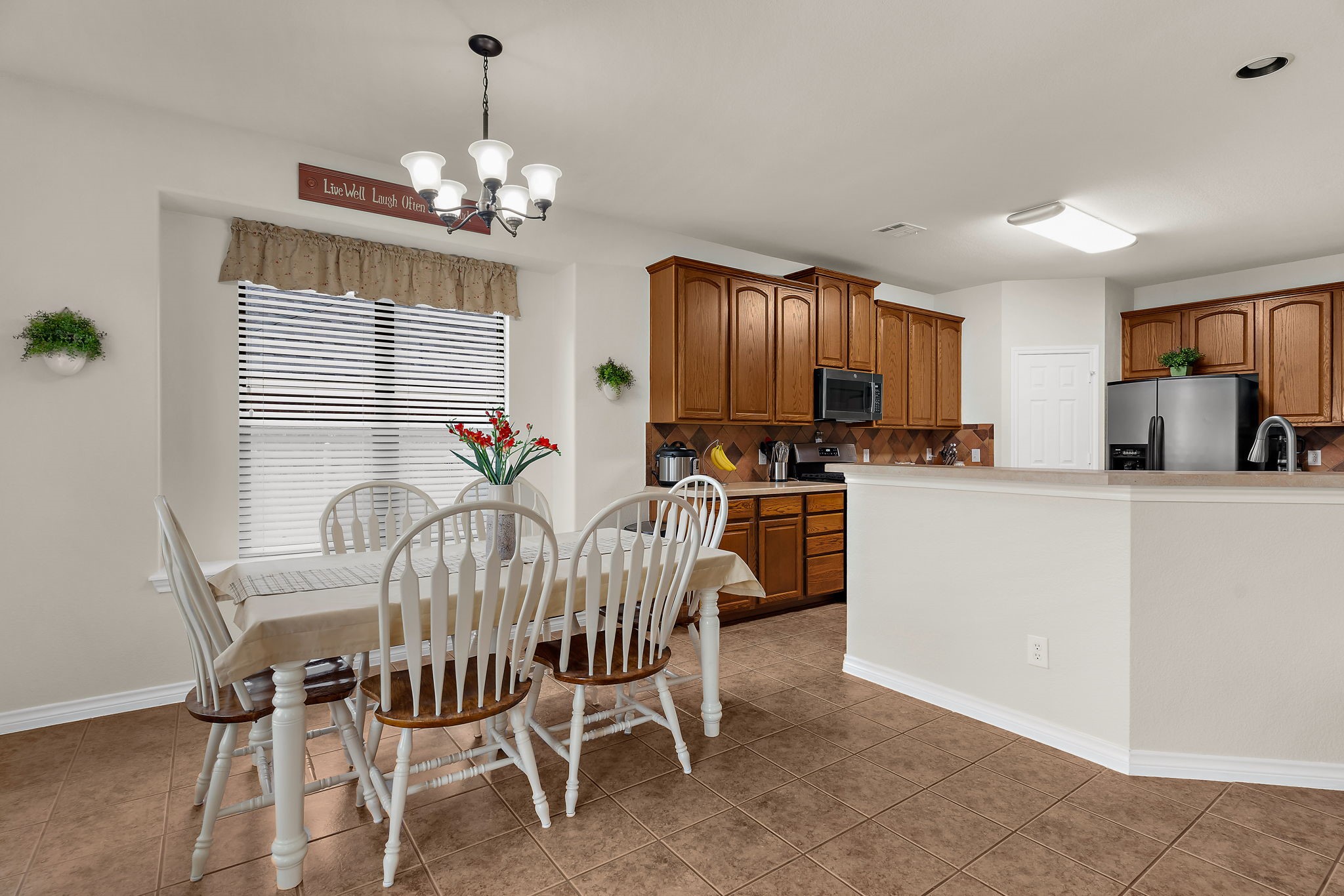 221 Villanova Drive Van Alstyne TX 75495