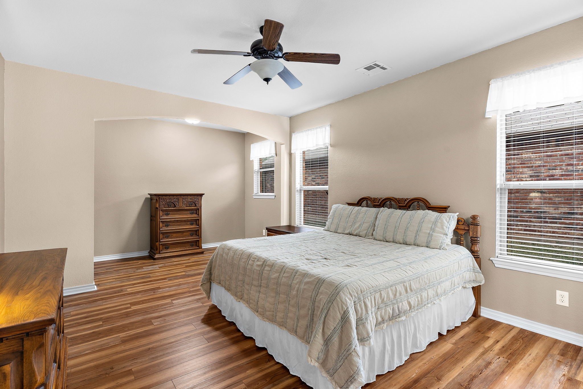 221 Villanova Drive Van Alstyne TX 75495