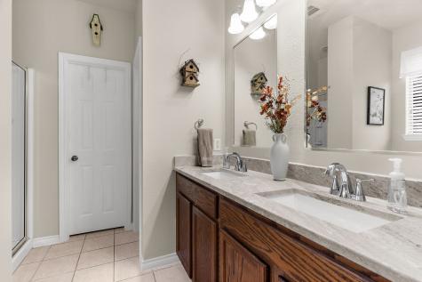 221 Villanova Drive Van Alstyne TX 75495