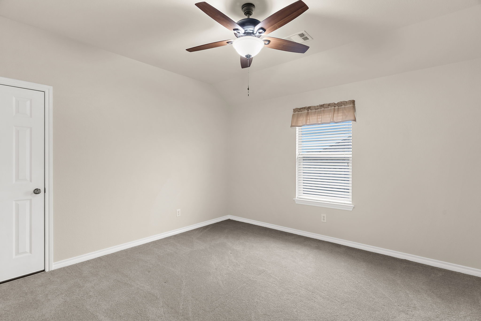 221 Villanova Drive Van Alstyne TX 75495