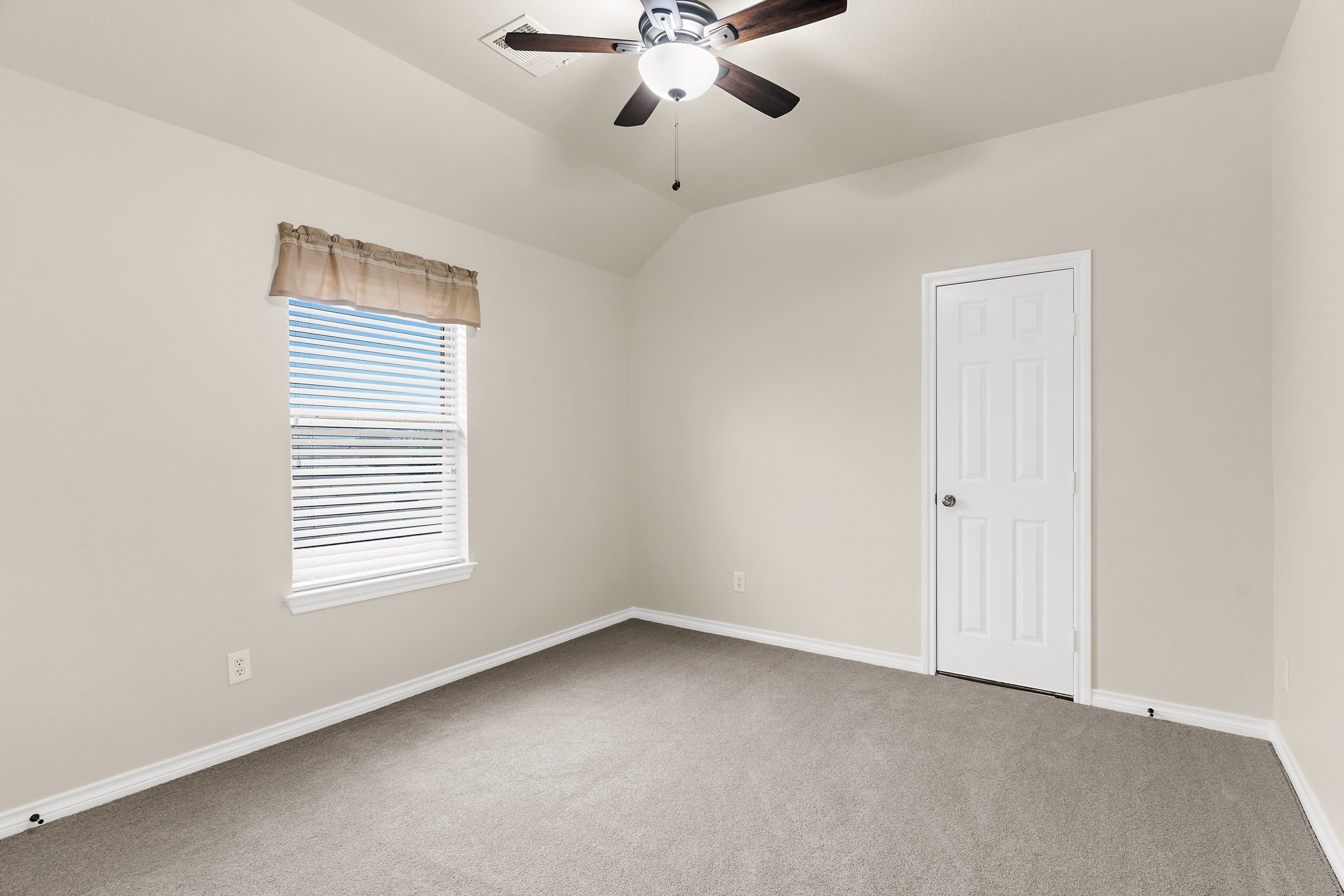 221 Villanova Drive Van Alstyne TX 75495