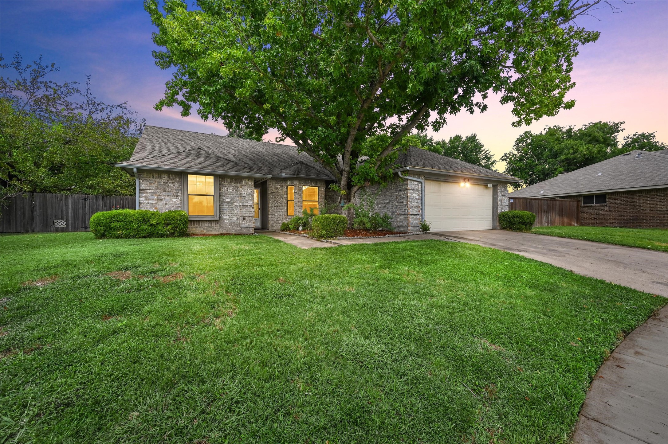 6314 Brookmont Court Arlington TX 76018