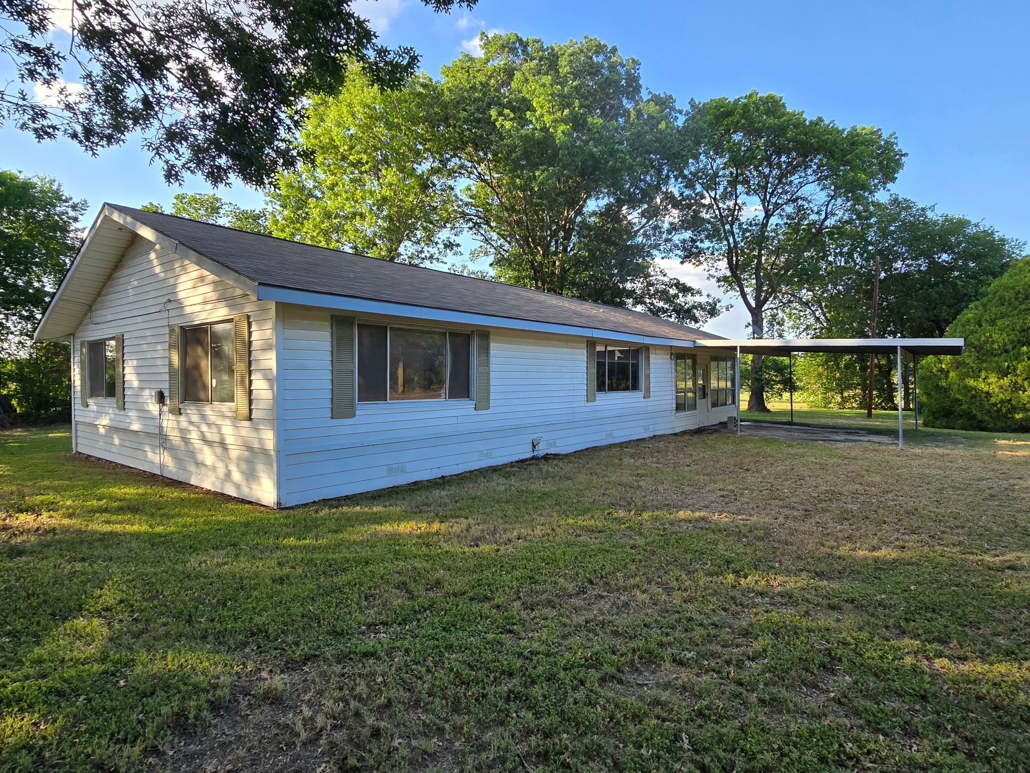 906 W Main Street Richland TX 76681