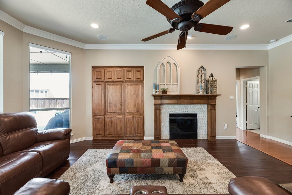 2631 Lakebend Drive Grand Prairie TX 75054