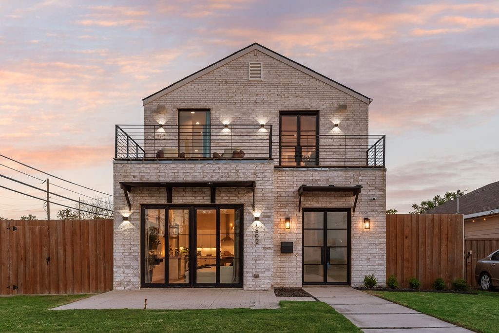 1802 Pueblo Street Dallas TX 75212