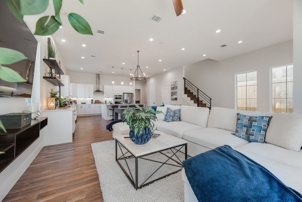 1802 Pueblo Street Dallas TX 75212