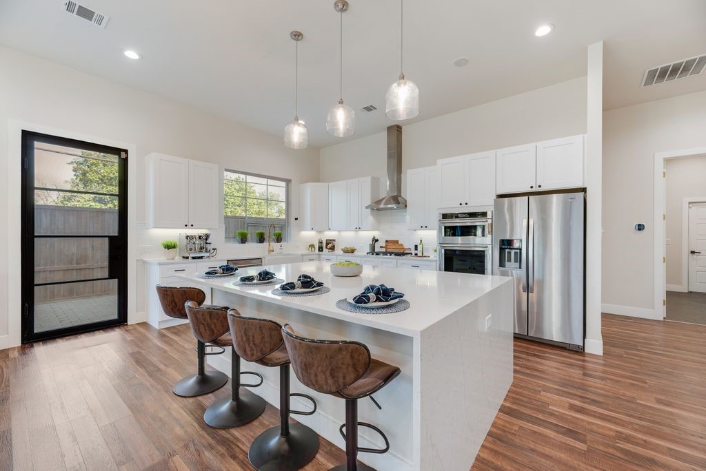 1802 Pueblo Street Dallas TX 75212