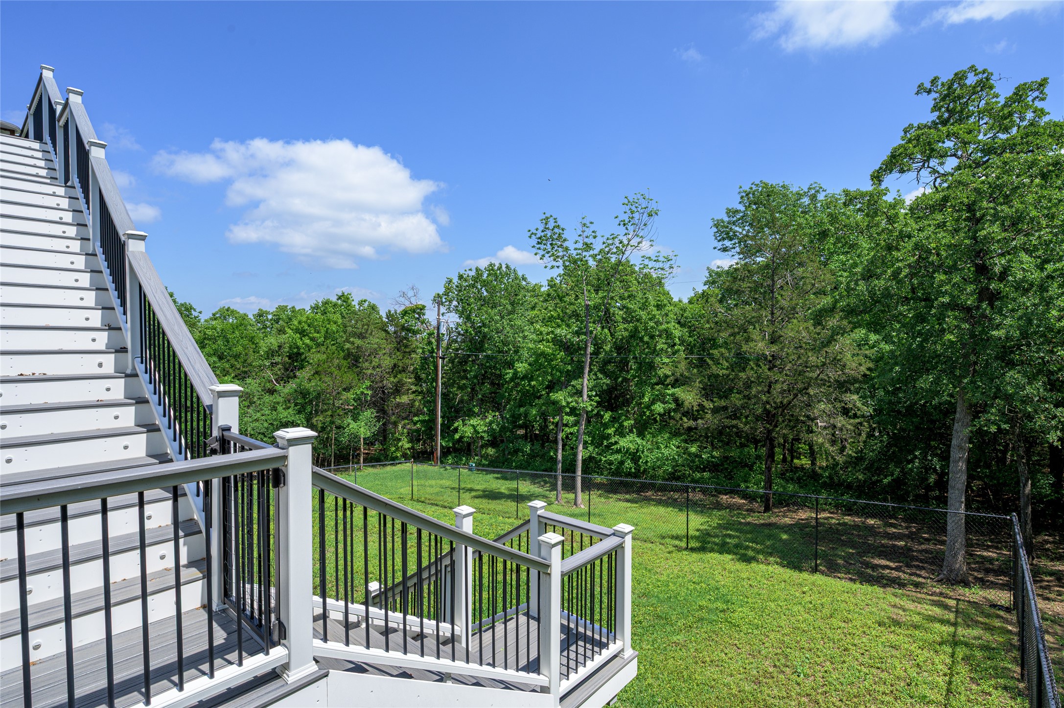 606 Lakepoint Loop Pottsboro TX 75076