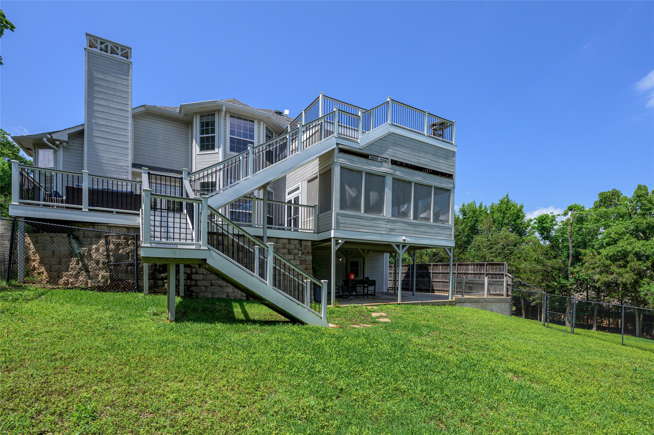 606 Lakepoint Loop Pottsboro TX 75076