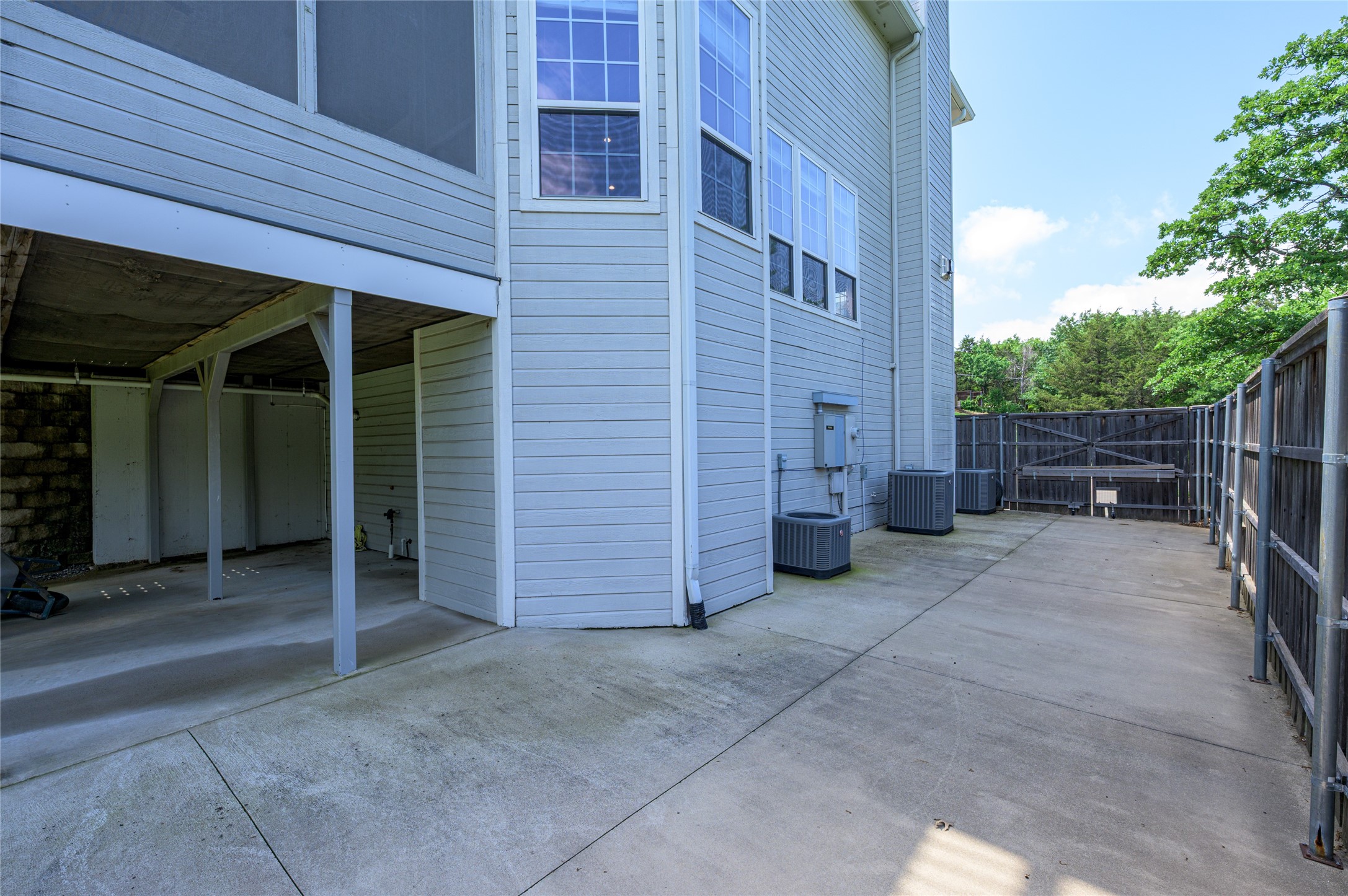 606 Lakepoint Loop Pottsboro TX 75076