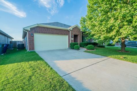 327 Crosscreek Drive Princeton TX 75407