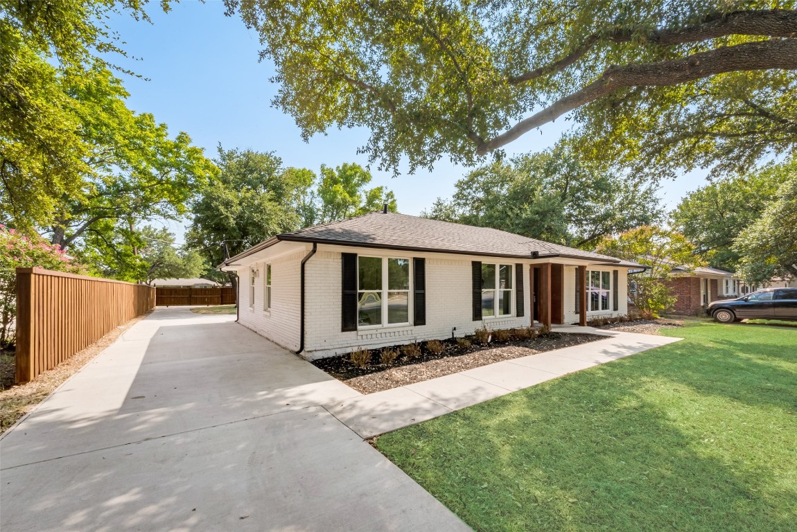 3522 Royal Lane Dallas TX 75229