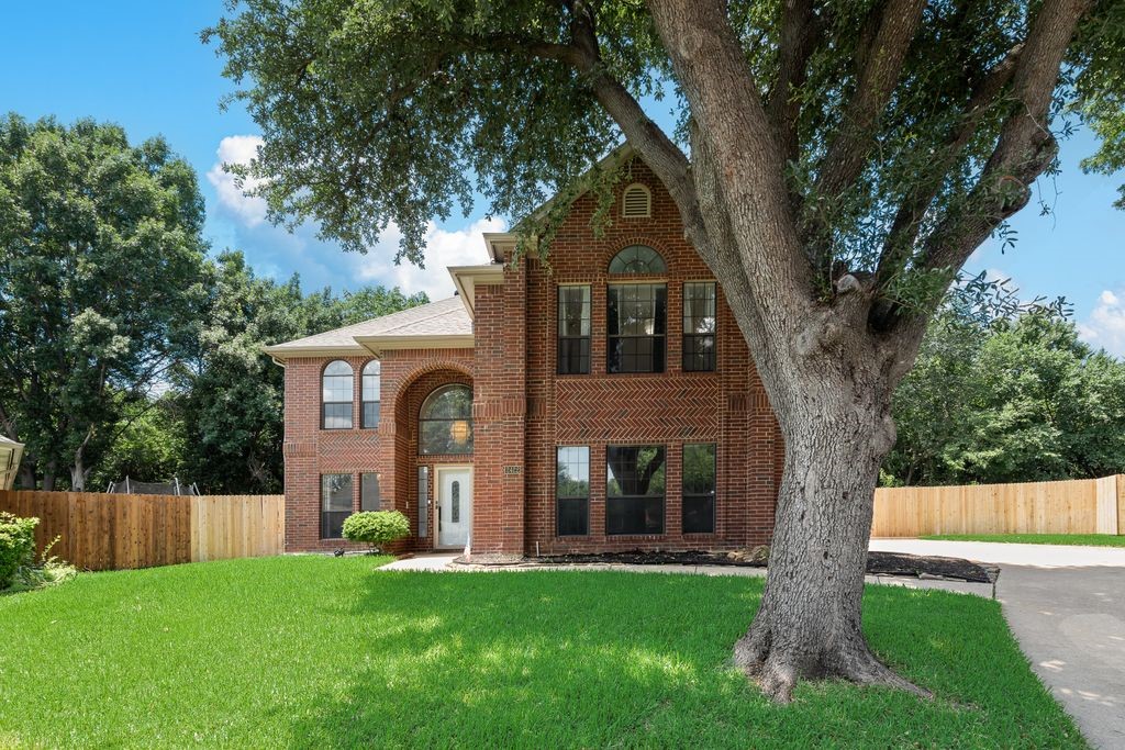 2422 Black Spruce Court Arlington TX 76001