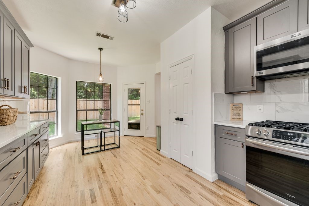 2422 Black Spruce Court Arlington TX 76001