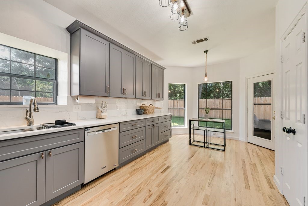 2422 Black Spruce Court Arlington TX 76001