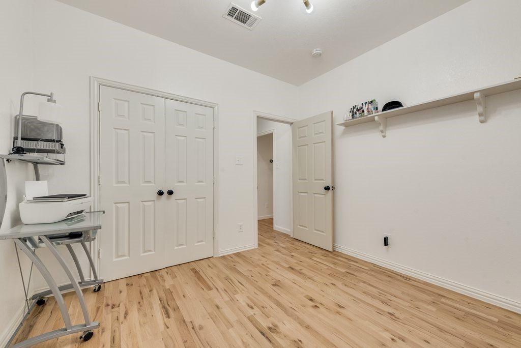 2422 Black Spruce Court Arlington TX 76001
