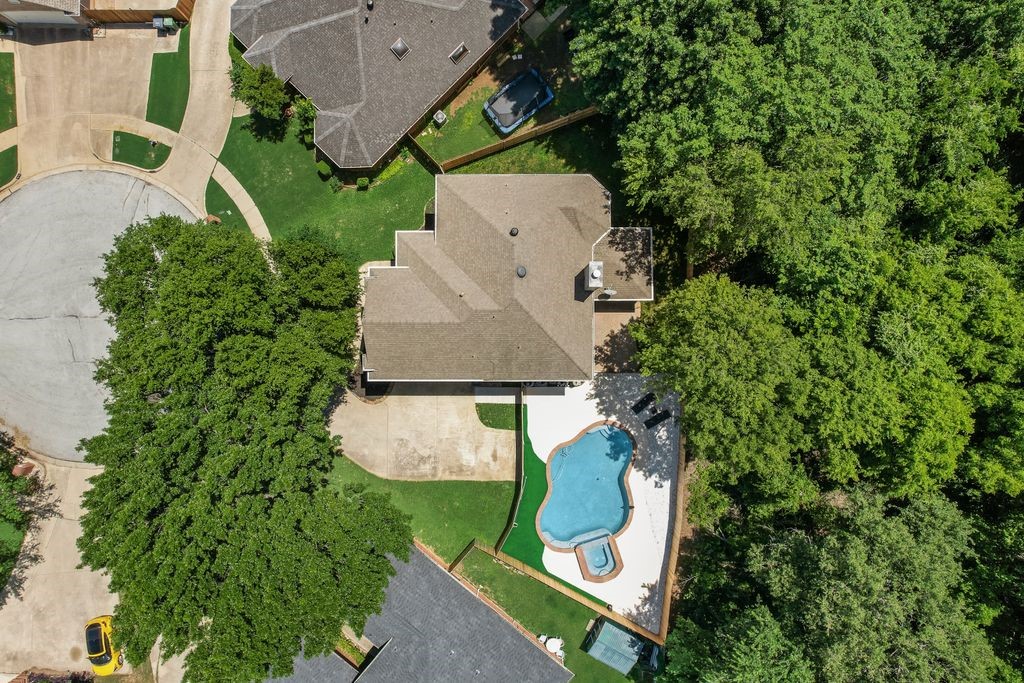 2422 Black Spruce Court Arlington TX 76001