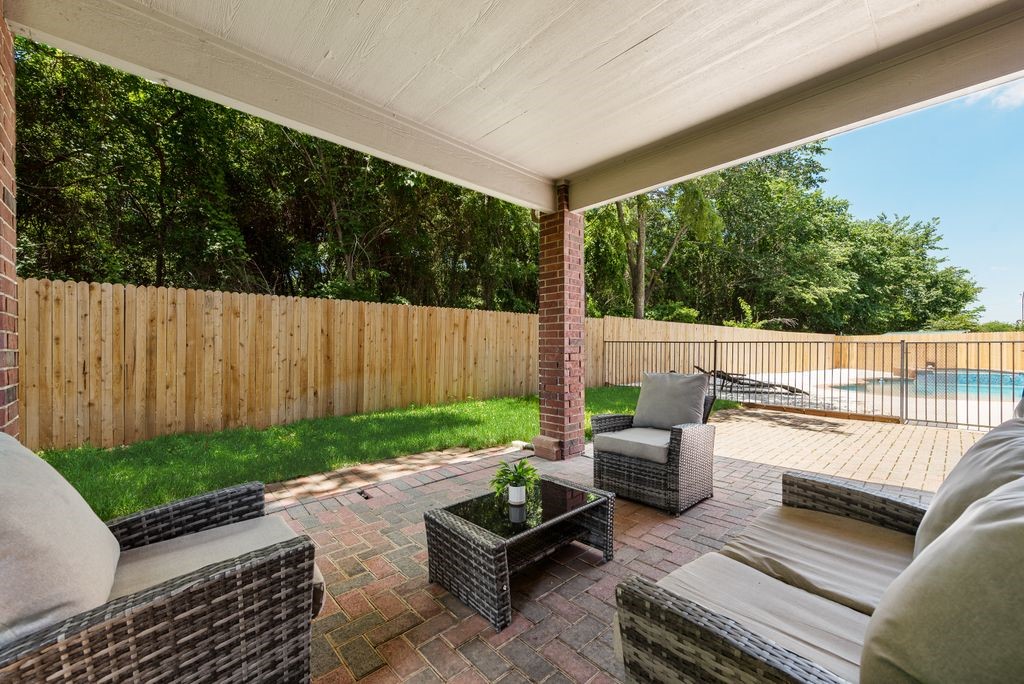 2422 Black Spruce Court Arlington TX 76001