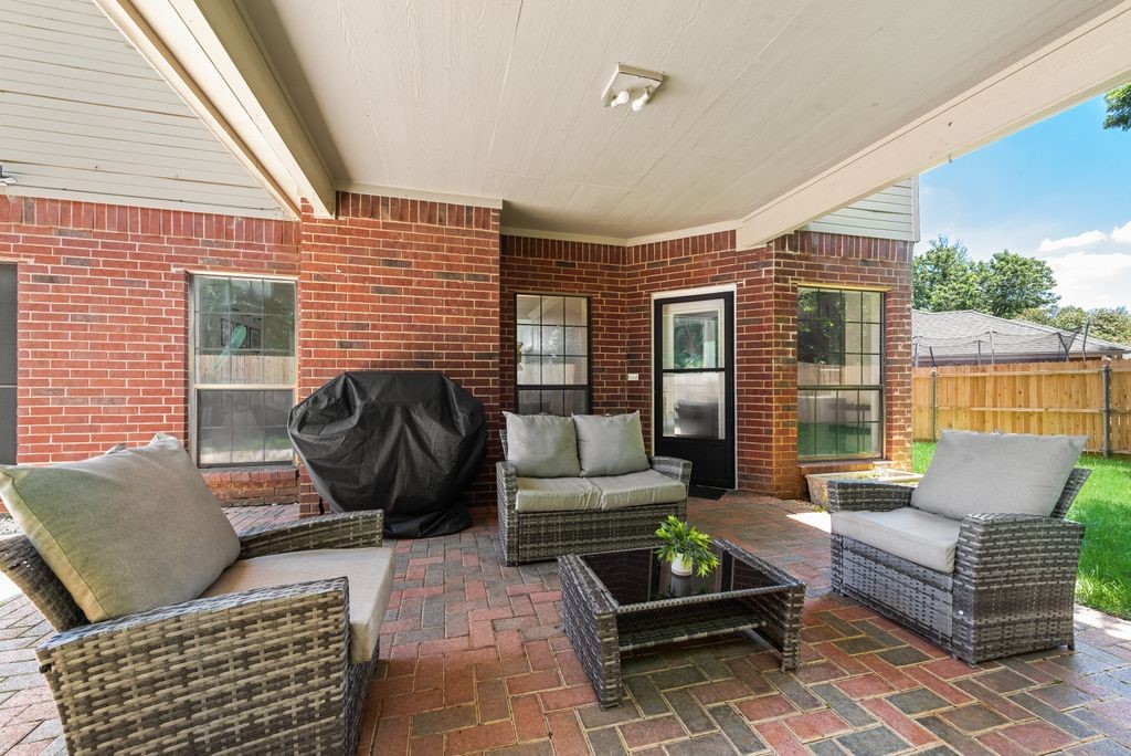 2422 Black Spruce Court Arlington TX 76001