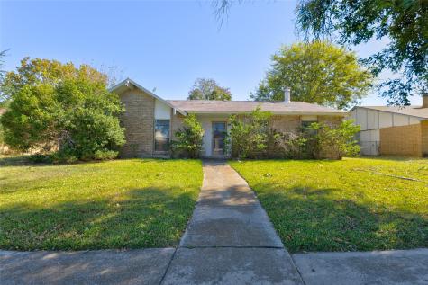 1833 Clark Trail Grand Prairie TX 75052