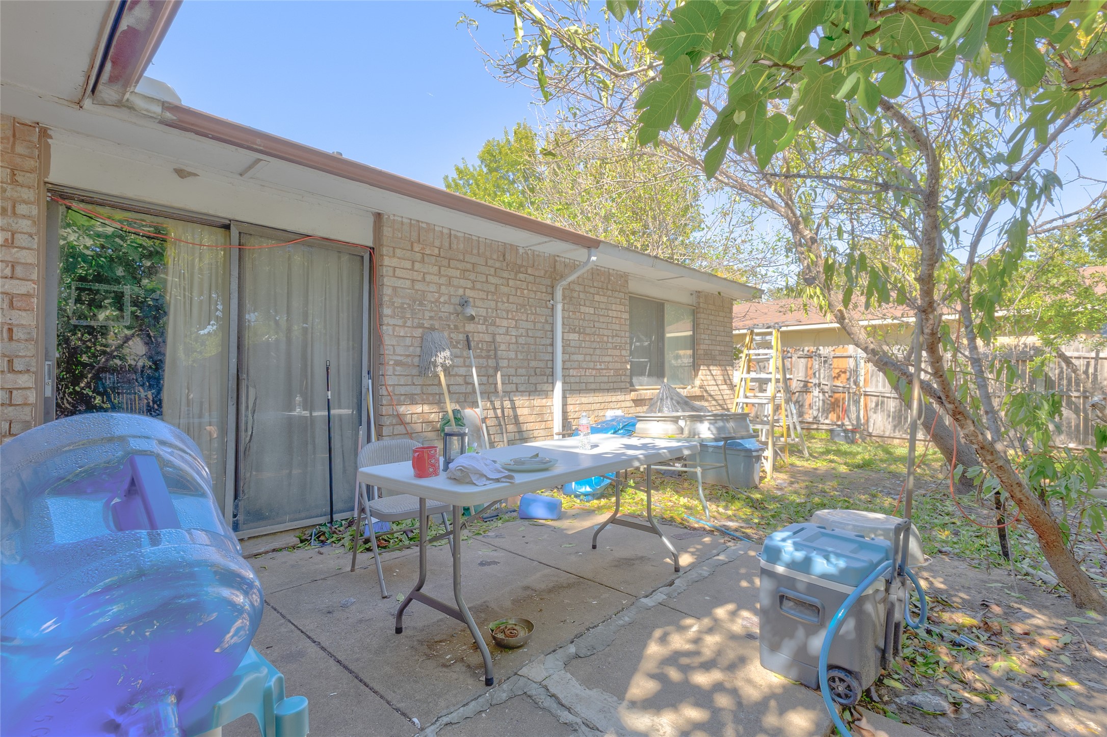 1833 Clark Trail Grand Prairie TX 75052