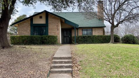 1503 Valleyview Lane Duncanville TX 75137