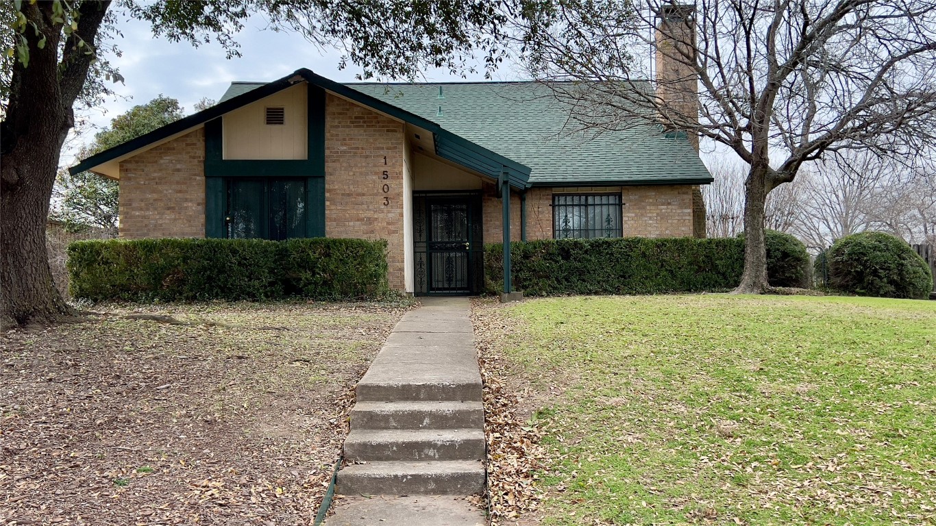 1503 Valleyview Lane Duncanville TX 75137