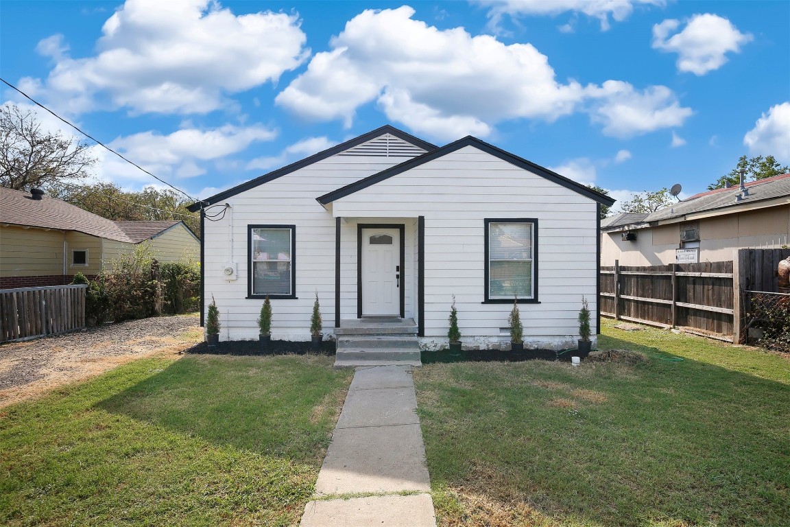 2206 Lea Crest Drive Dallas TX 75216