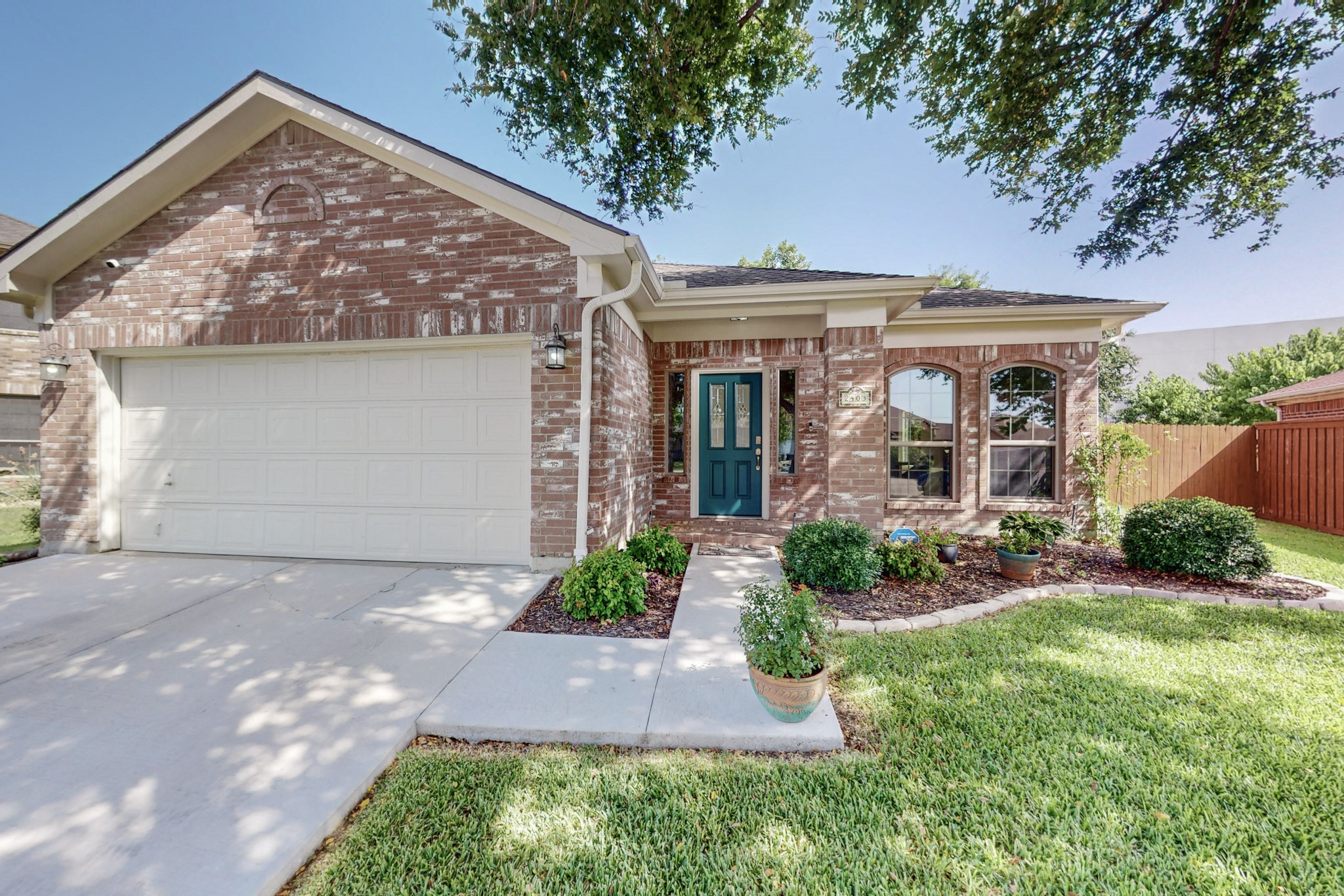 2403 Whispering Creek Drive Arlington TX 76018