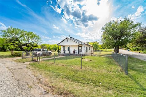 911 N Court Street Breckenridge TX 76424
