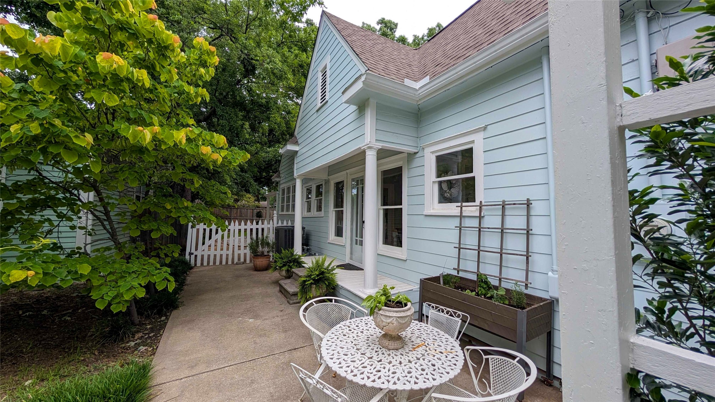1106 Tucker Street Mckinney TX 75069