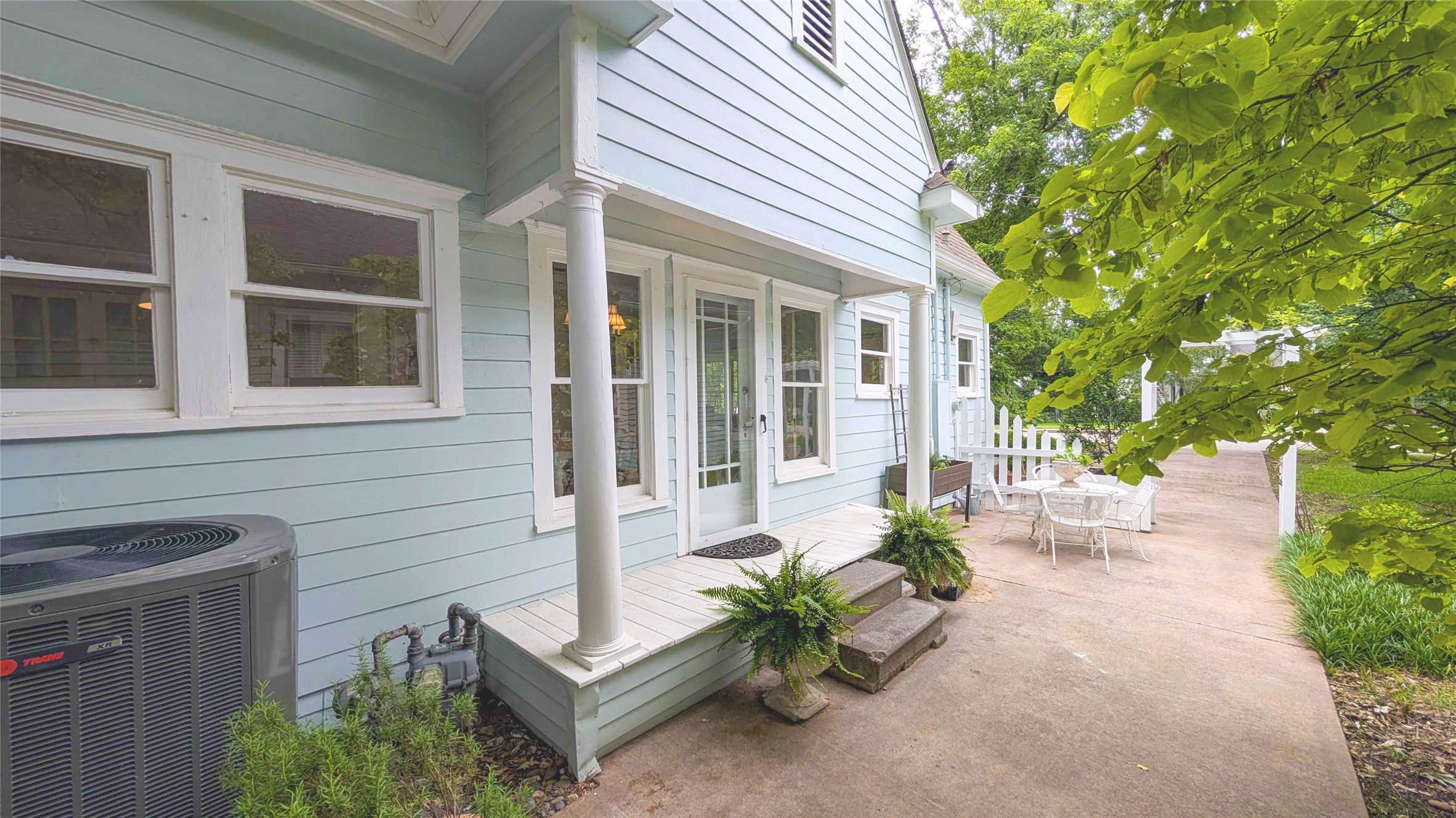 1106 Tucker Street Mckinney TX 75069