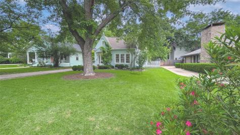 1106 Tucker Street Mckinney TX 75069