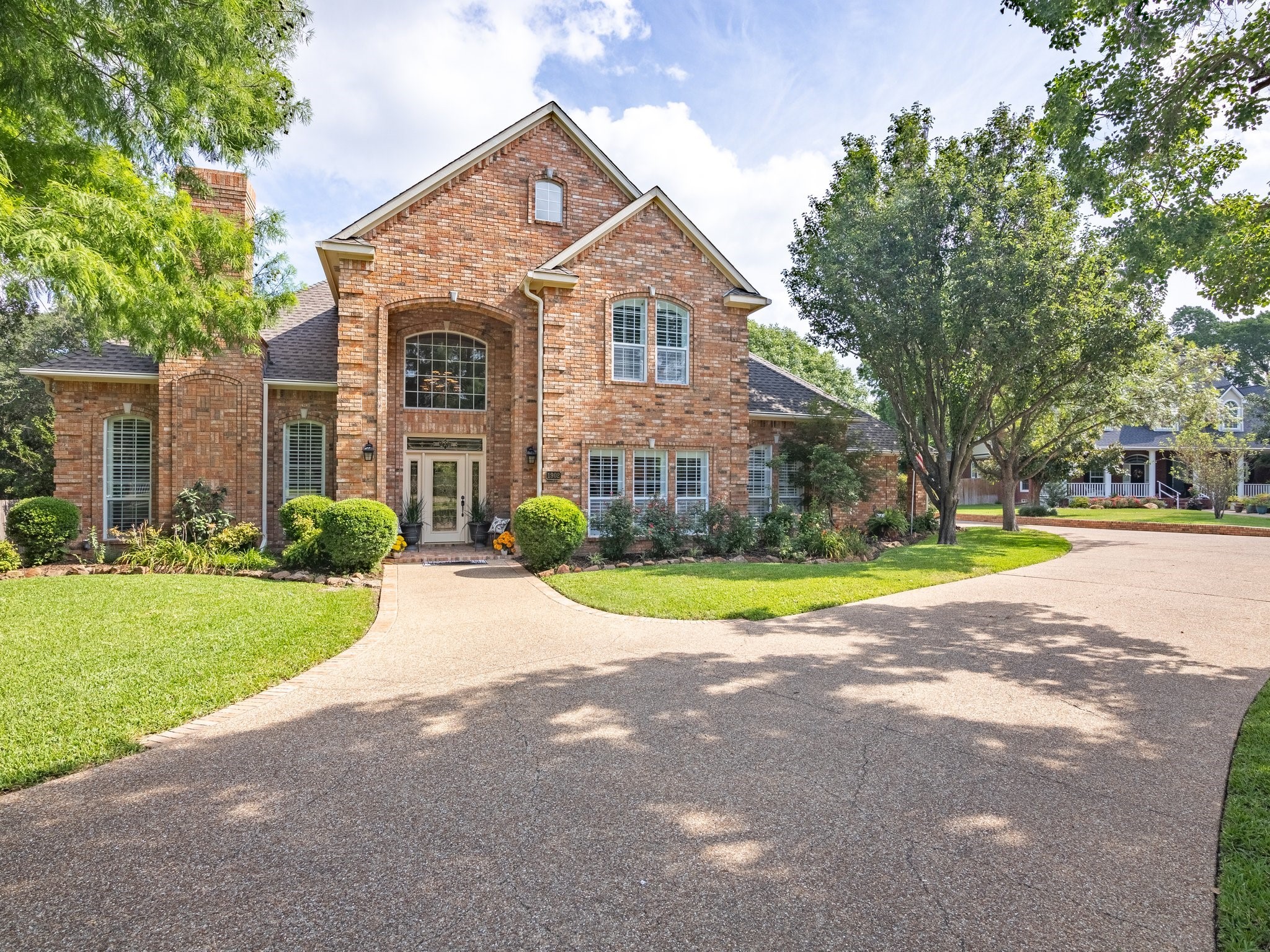 1902 Cedar Ridge Circle Ennis TX 75119
