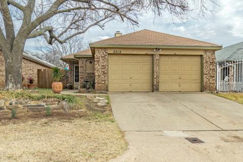 2512 Harvest Lane Fort Worth TX 76133