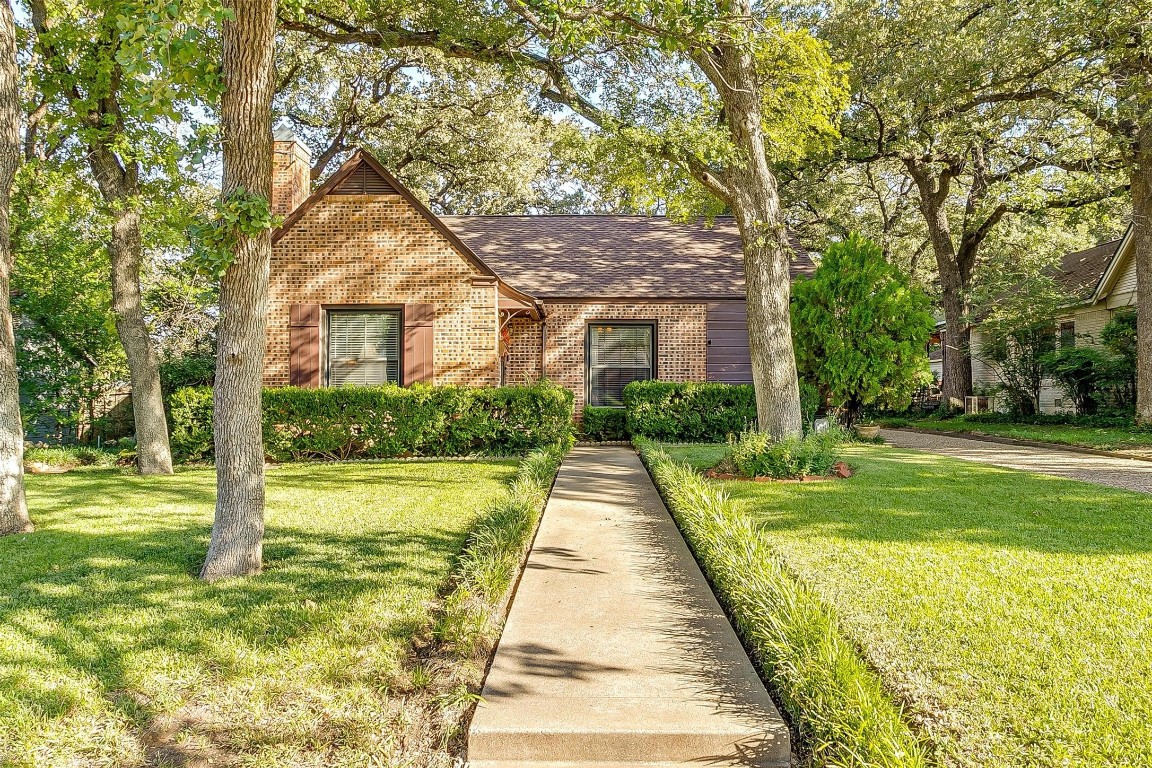 2113 Yucca Avenue Fort Worth TX 76111