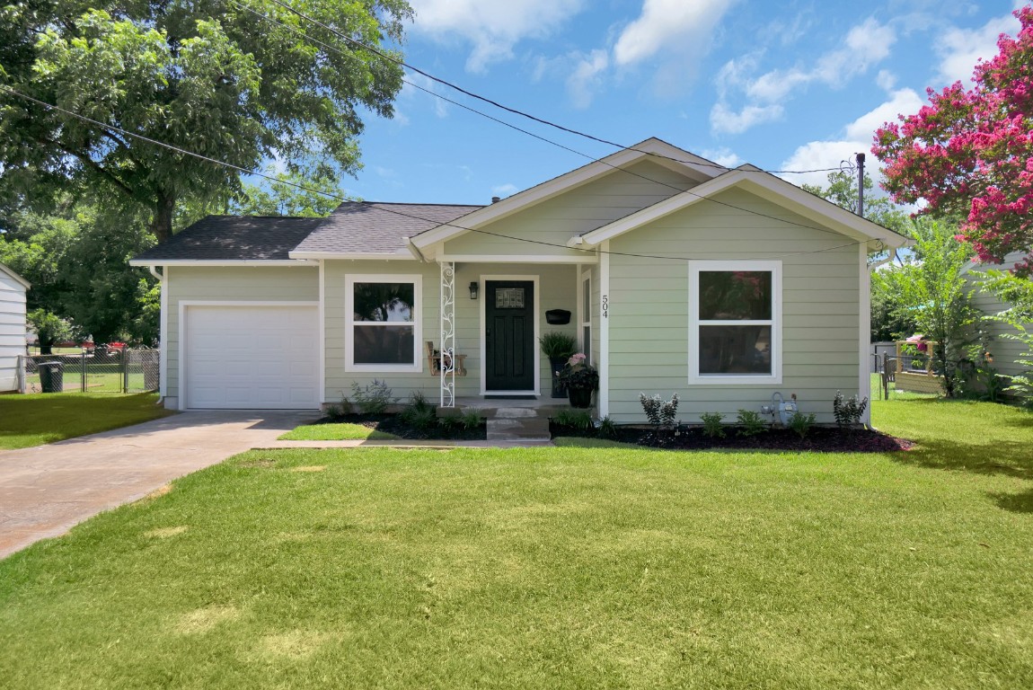 504 Carver Street Mesquite TX 75149