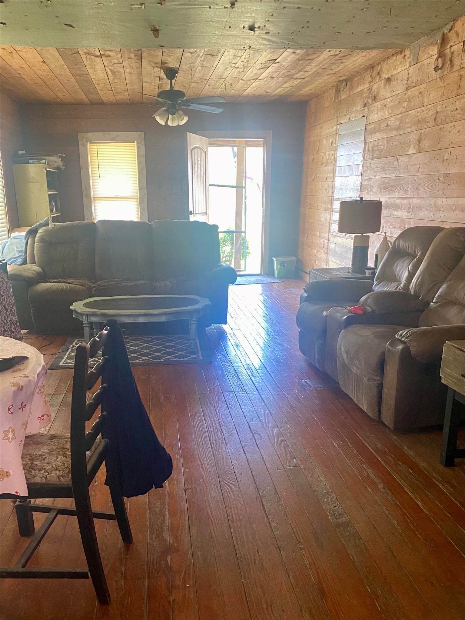 1201 W Market Street Honey Grove TX 75446